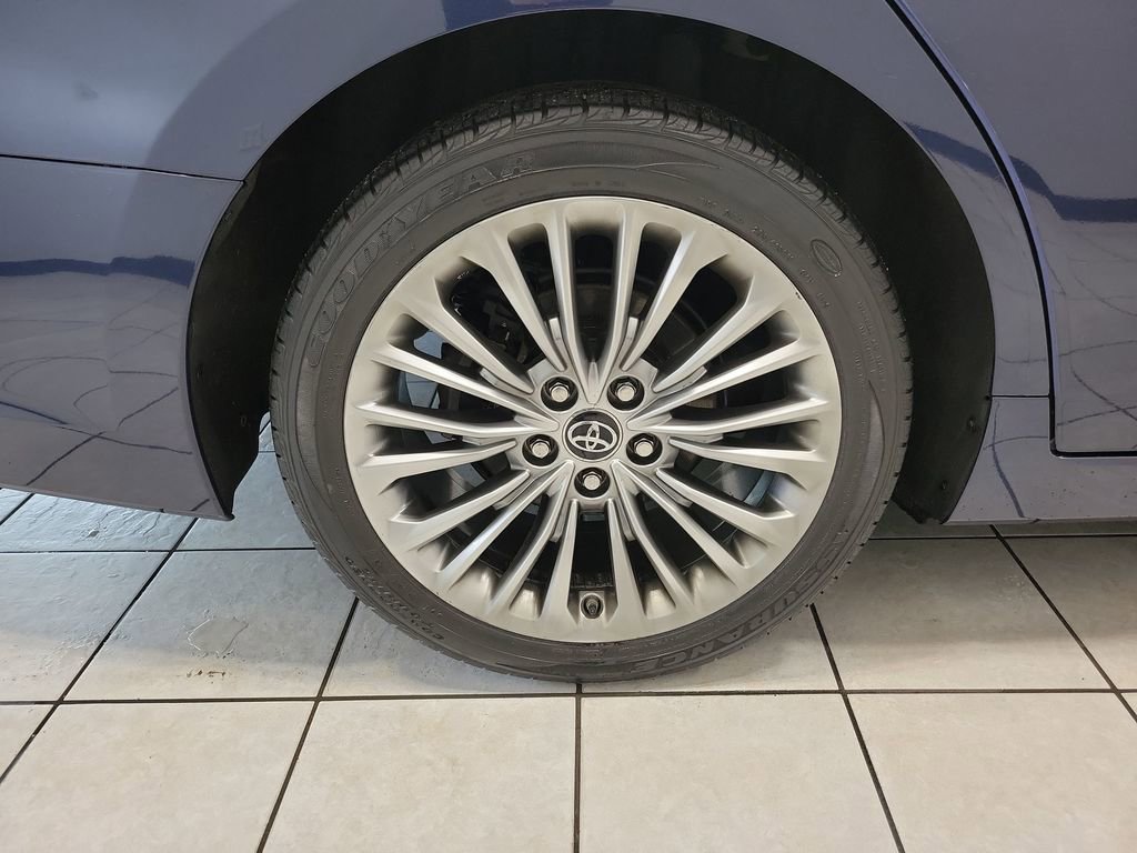 Used 2019 Toyota Avalon Limited w/ Advanced Safety Package FWD image 49