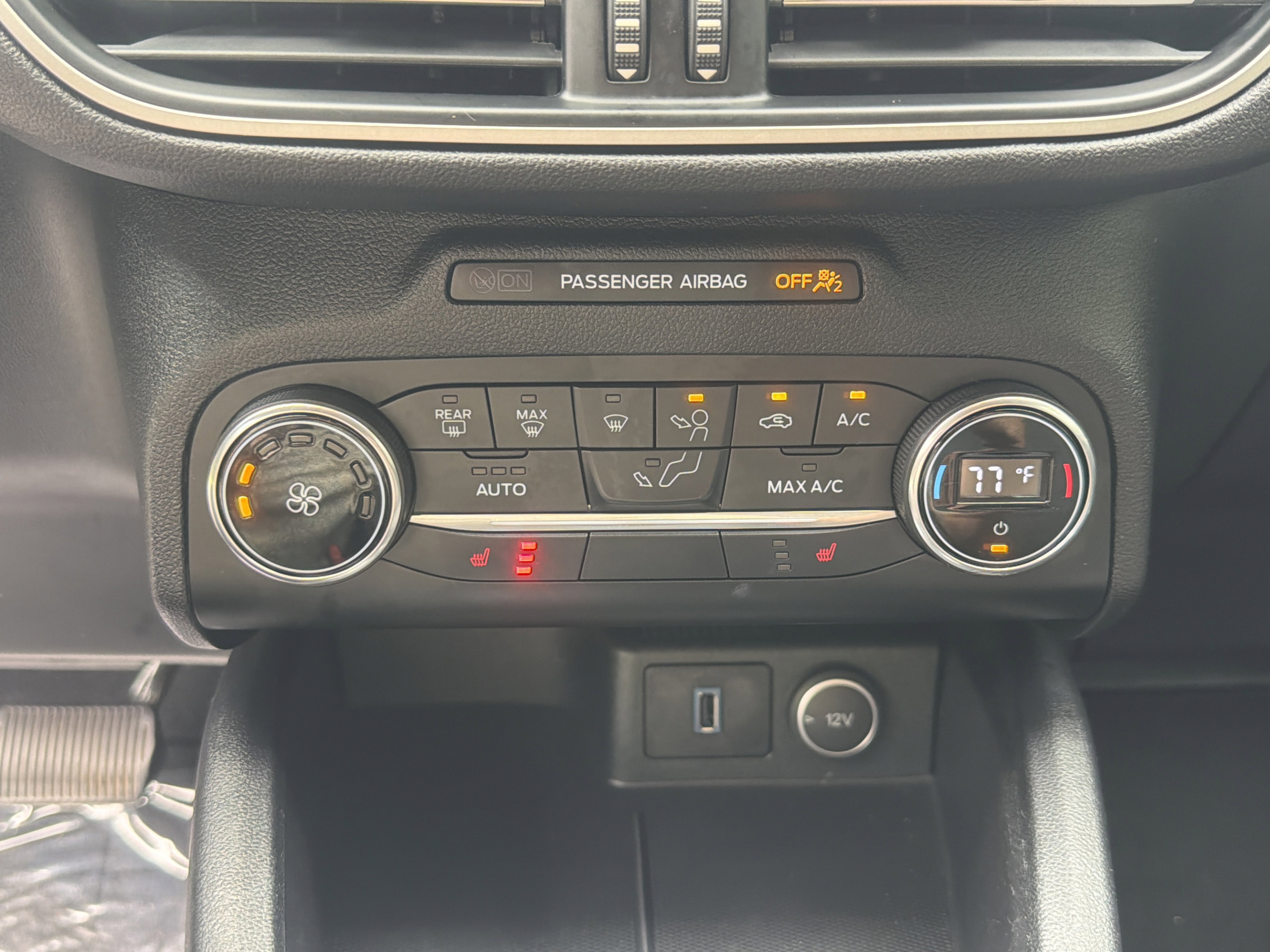 Used 2020 Ford Escape SE FWD image 16