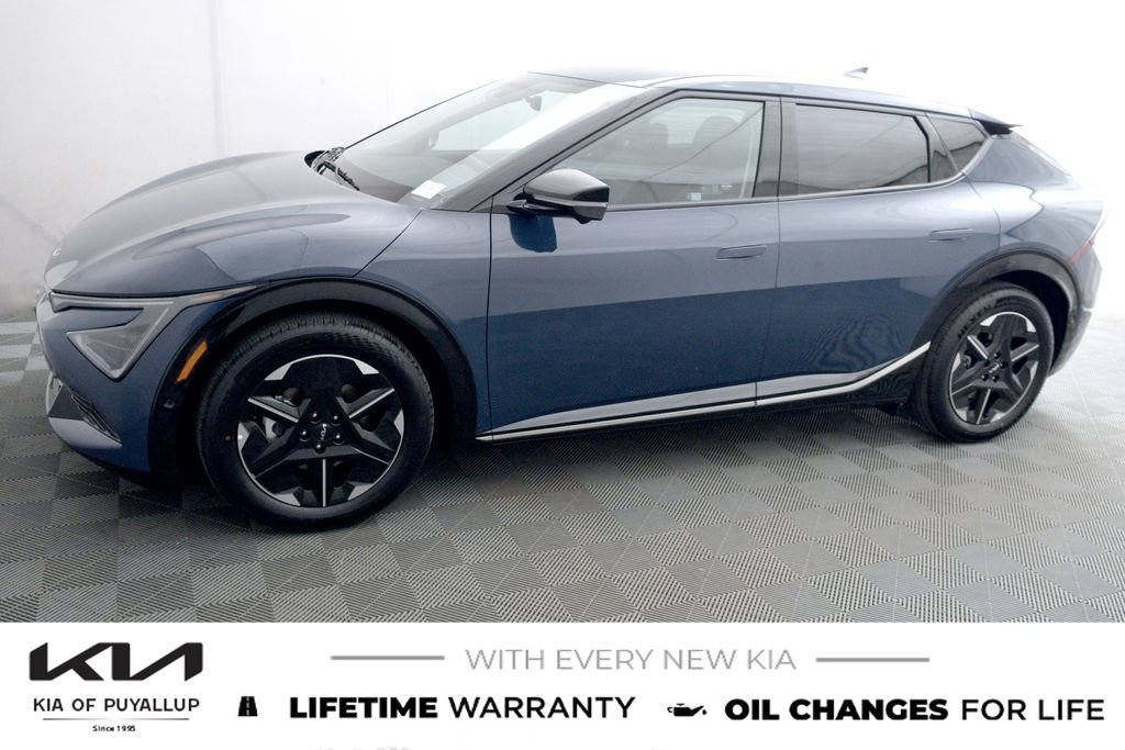 New 2025 Kia EV6 Wind image 8