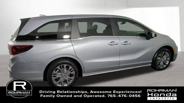 New 2026 Honda Odyssey Touring image 9