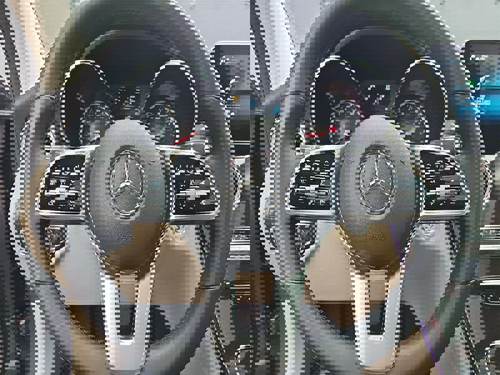 Used 2021 Mercedes-Benz GLC 300 4MATIC image 19