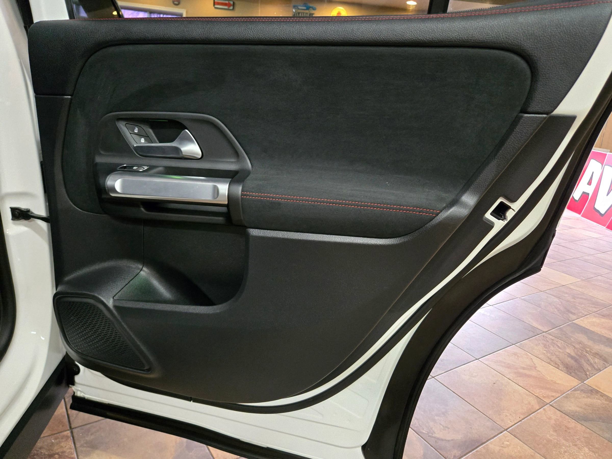 Used 2023 Mercedes-Benz EQB 350 4MATIC SUV image 55