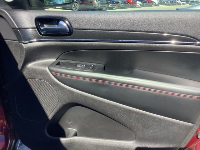 Used 2019 Jeep Grand Cherokee Trailhawk w/ Trailhawk Luxury Group AWD/4WD image 24