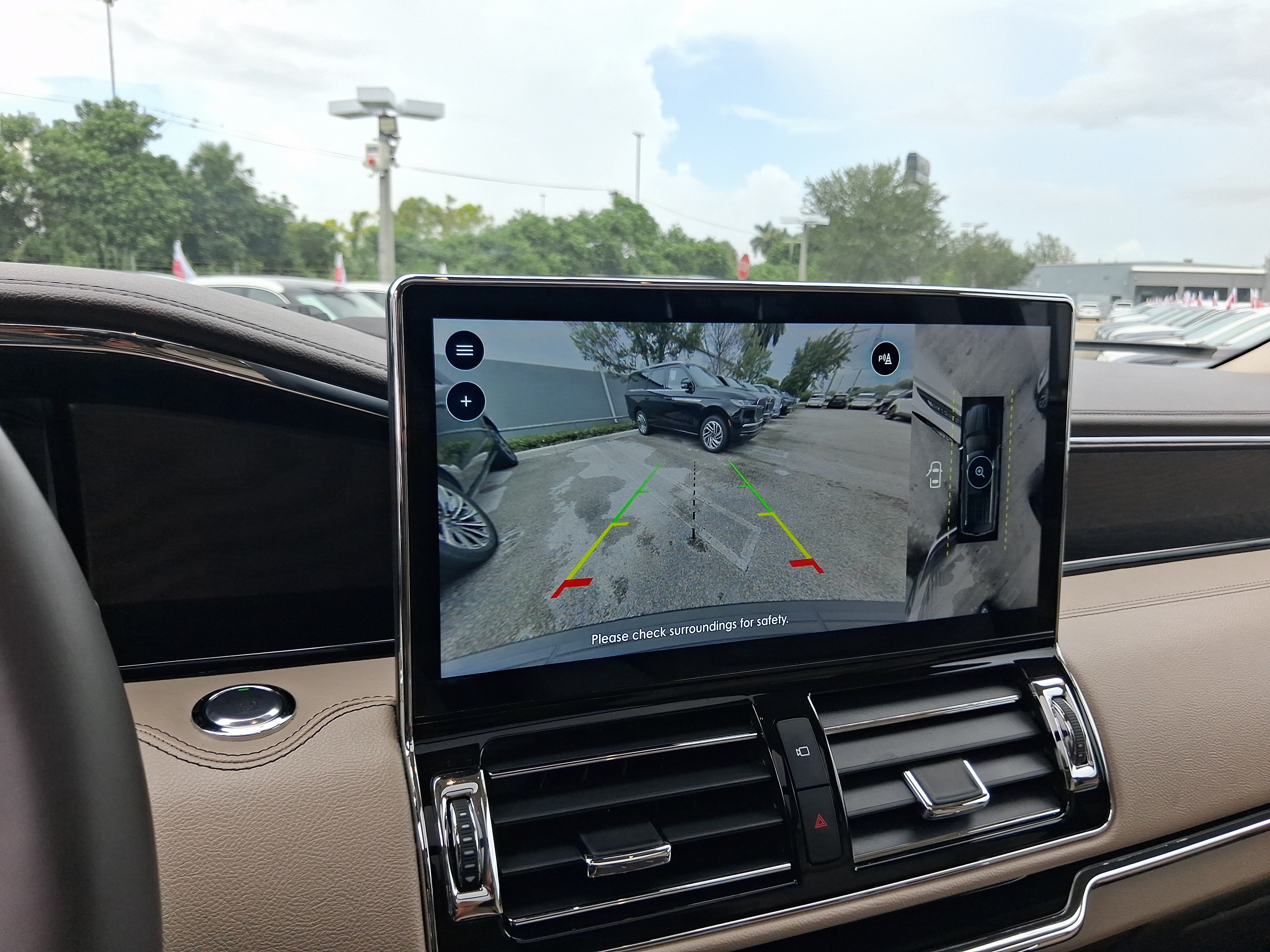 Certified 2024 Lincoln Navigator Premiere AWD/4WD image 20