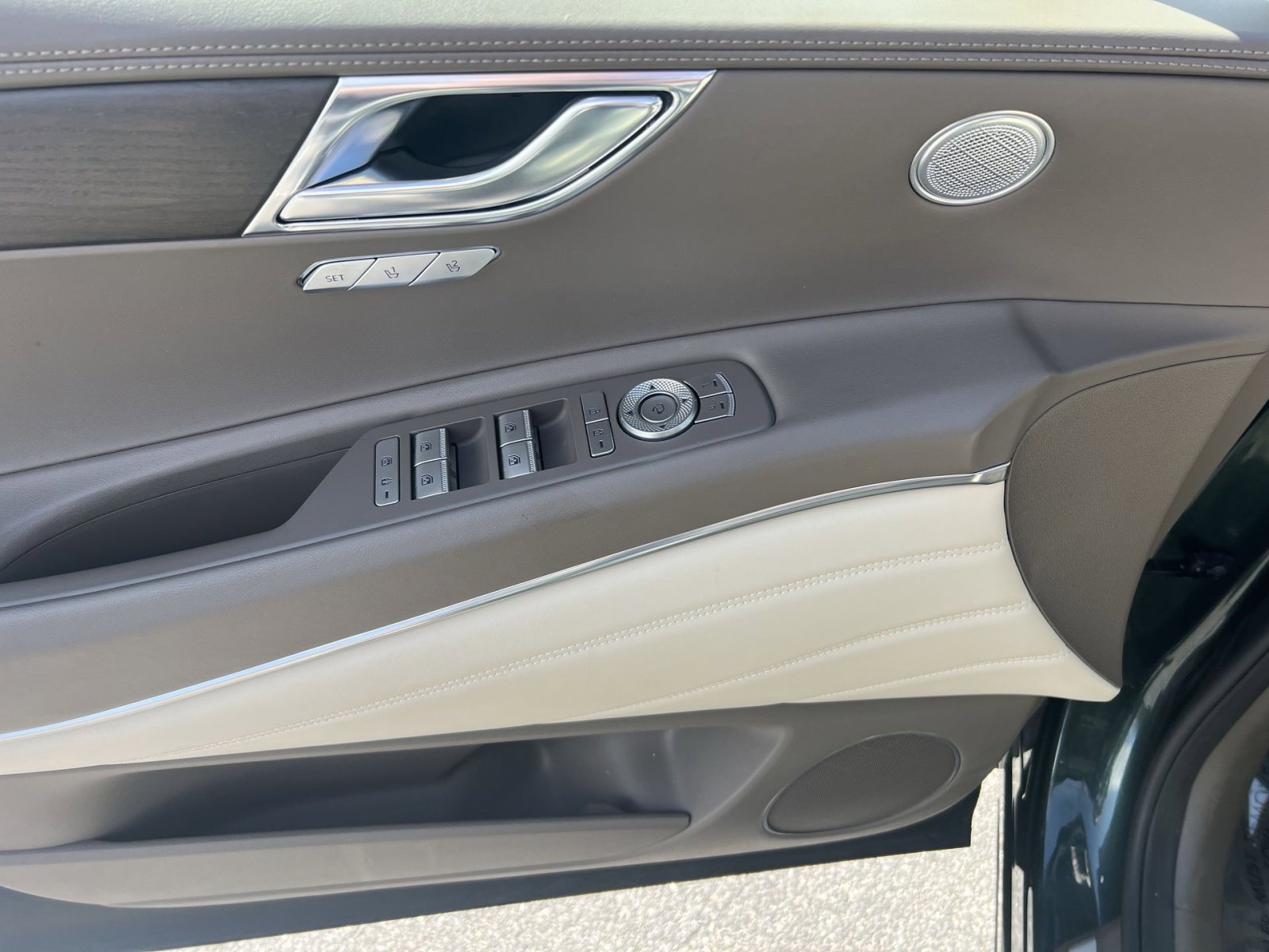 Used 2024 Genesis GV80 2.5T image 15