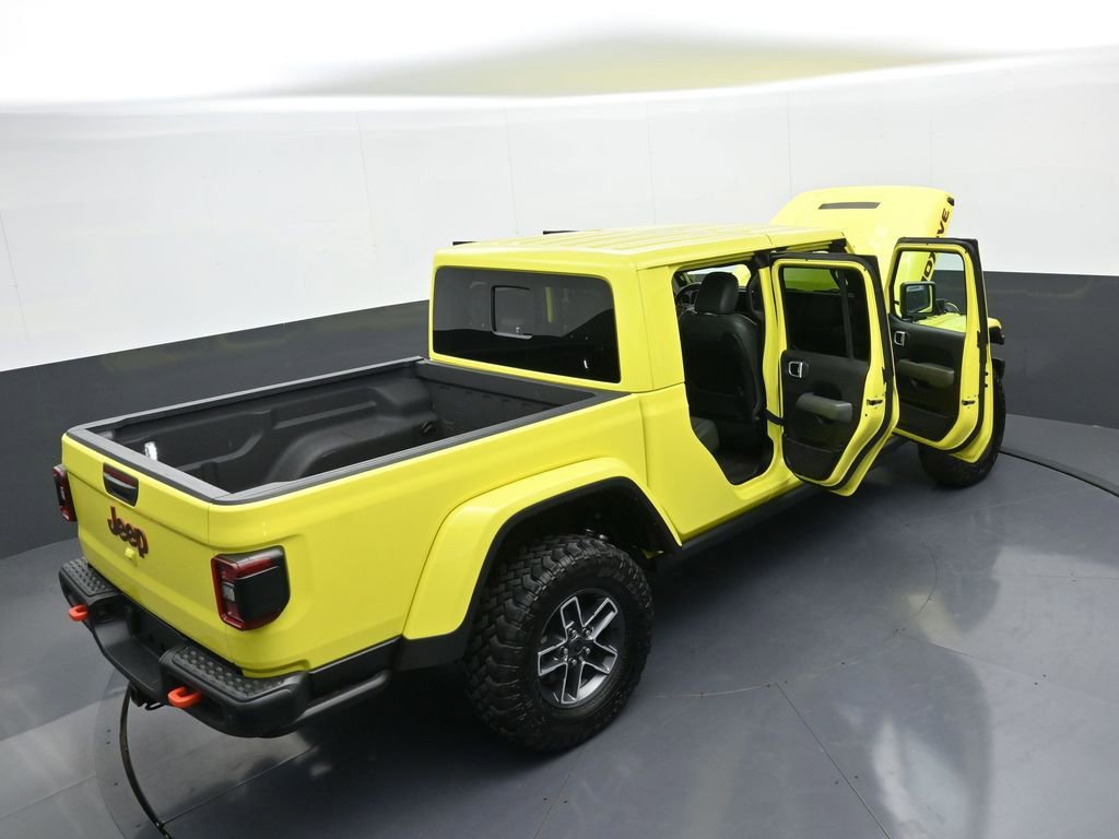 Used 2024 Jeep Gladiator Mojave AWD/4WD image 42