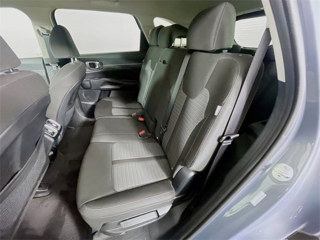 Used 2025 Kia Sorento LX image 23