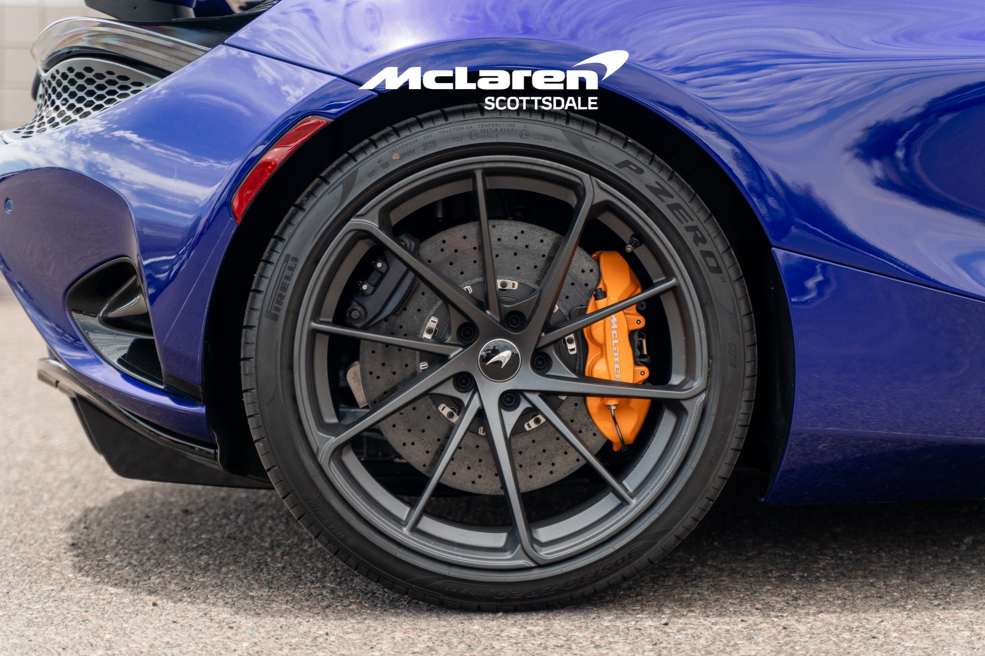 Used 2026 McLaren 750S Spider RWD image 30