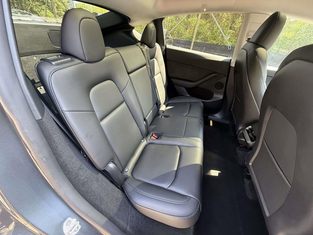 Used 2023 Tesla Model Y 2WD image 12