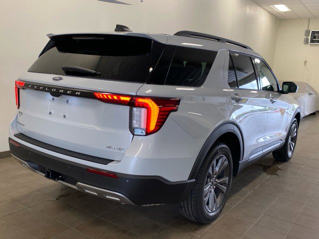 New 2026 Ford Explorer Active w/ Active Comfort Package image 9
