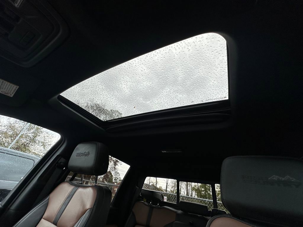 Used 2023 Chevrolet Silverado 2500 High Country w/ Z71 Off-Road Package image 85