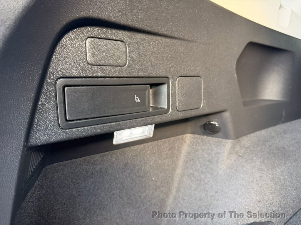 Used 2022 Volkswagen Tiguan S image 45