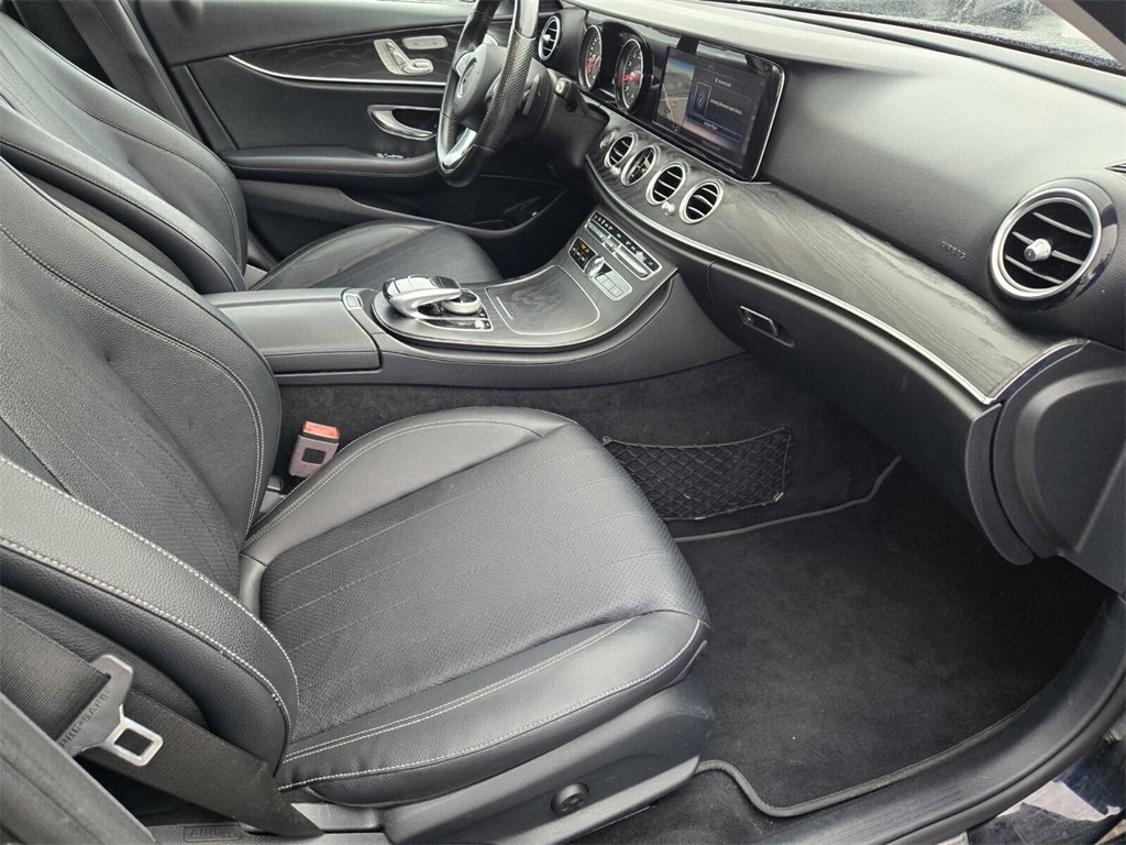 Used 2018 Mercedes-Benz E 300 image 16