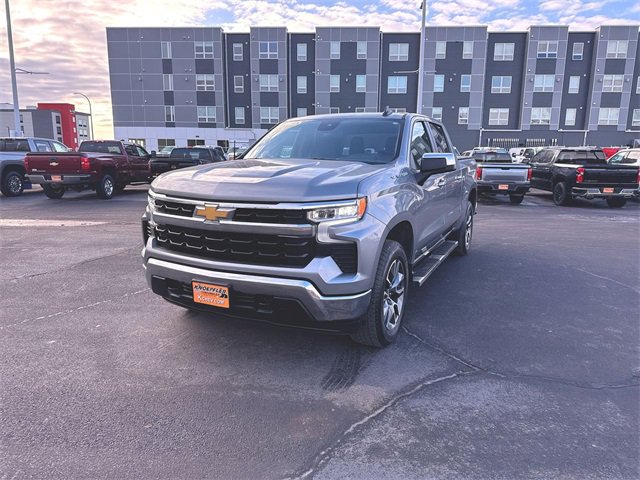 Used 2023 Chevrolet Silverado 1500 LT image 1