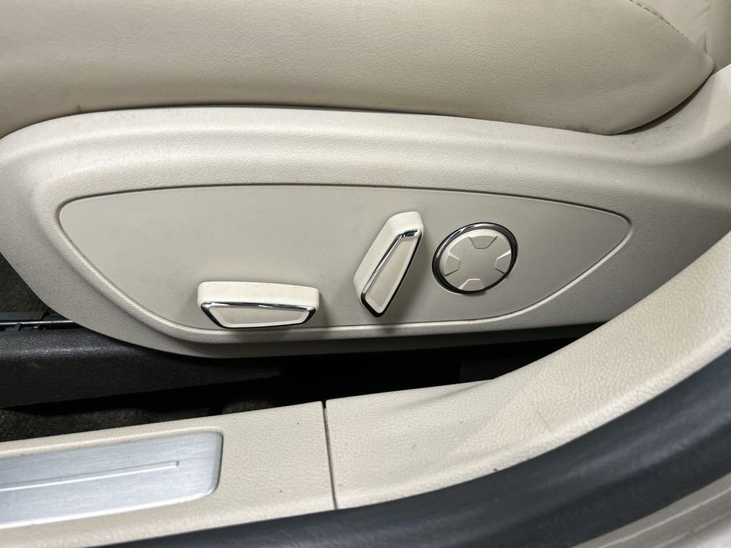Used 2019 Lincoln MKZ Reserve w/ Reserve Plus Package AWD/4WD image 10