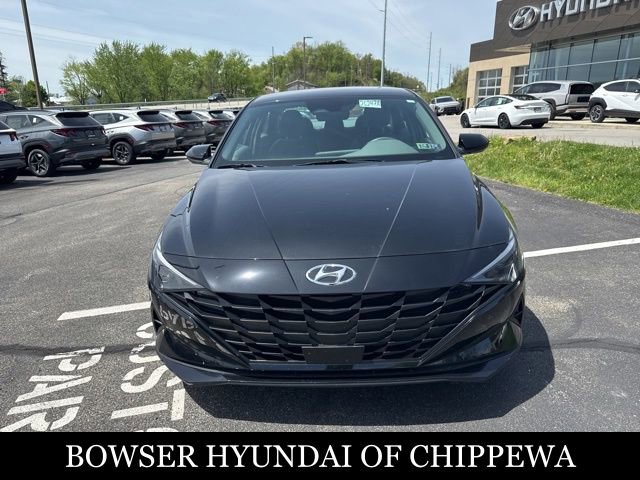 Used 2023 Hyundai Elantra SEL w/ Convenience Package FWD image 9