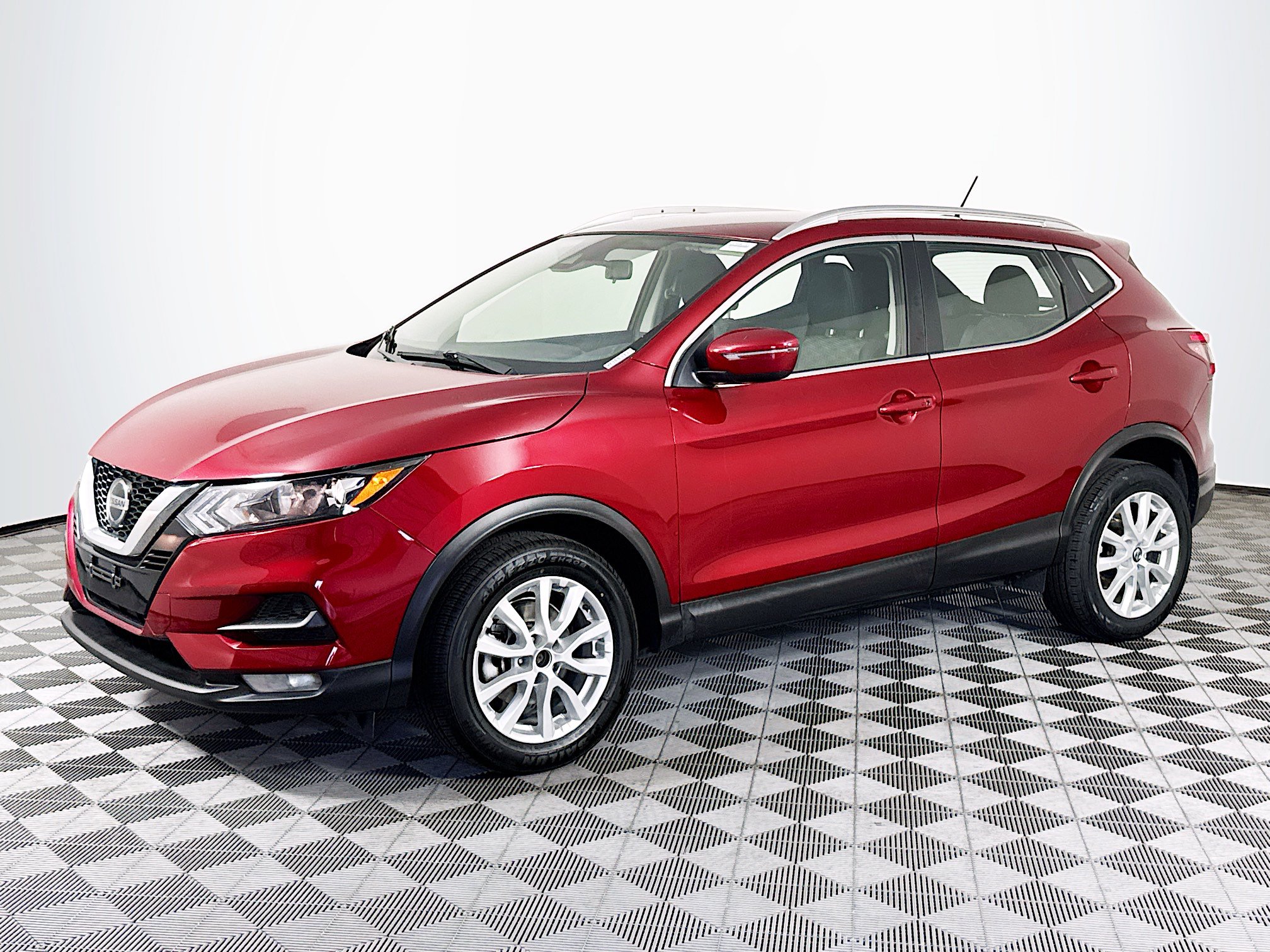 Used 2020 Nissan Rogue Sport SV w/ All-Weather Package AWD/4WD image 4