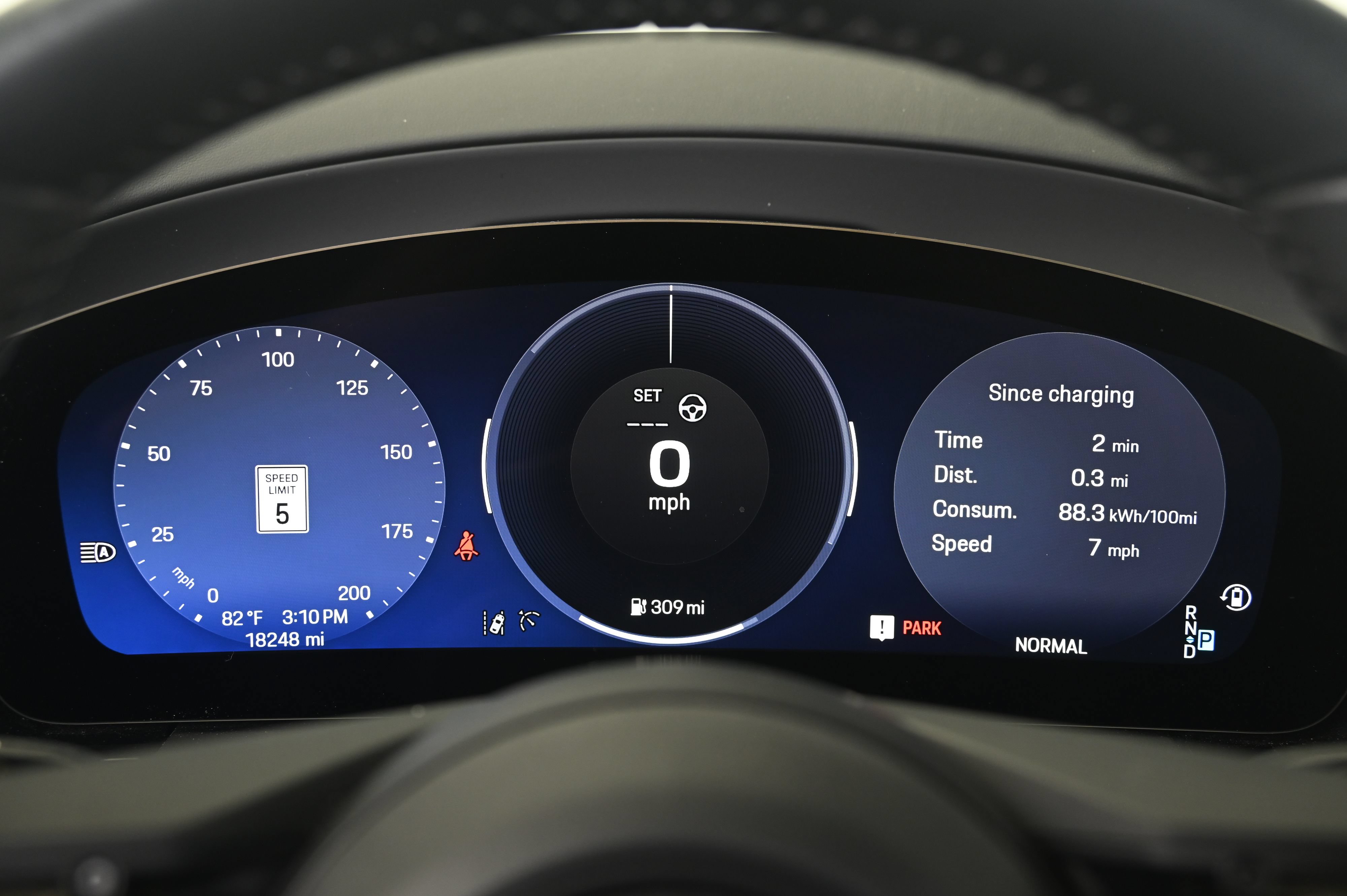 Certified 2024 Porsche Macan 4 Electric AWD/4WD image 38
