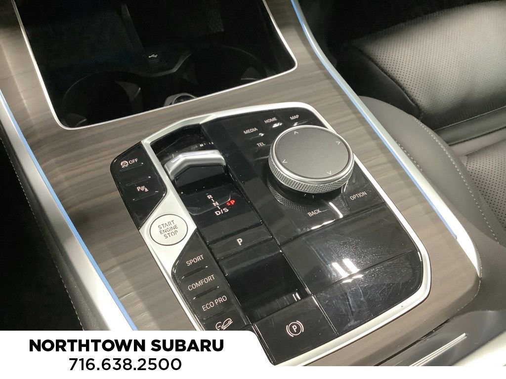 Used 2025 BMW X5 xDrive40i w/ Parking Assistance Package image 19