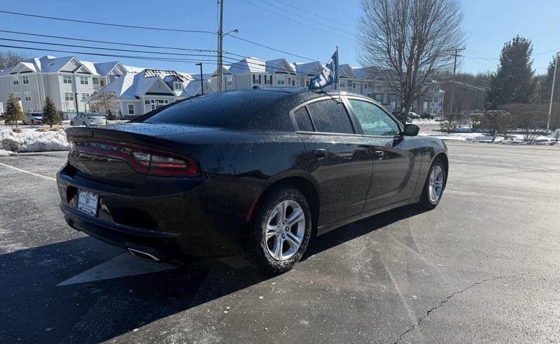 Used 2019 Dodge Charger SXT image 6