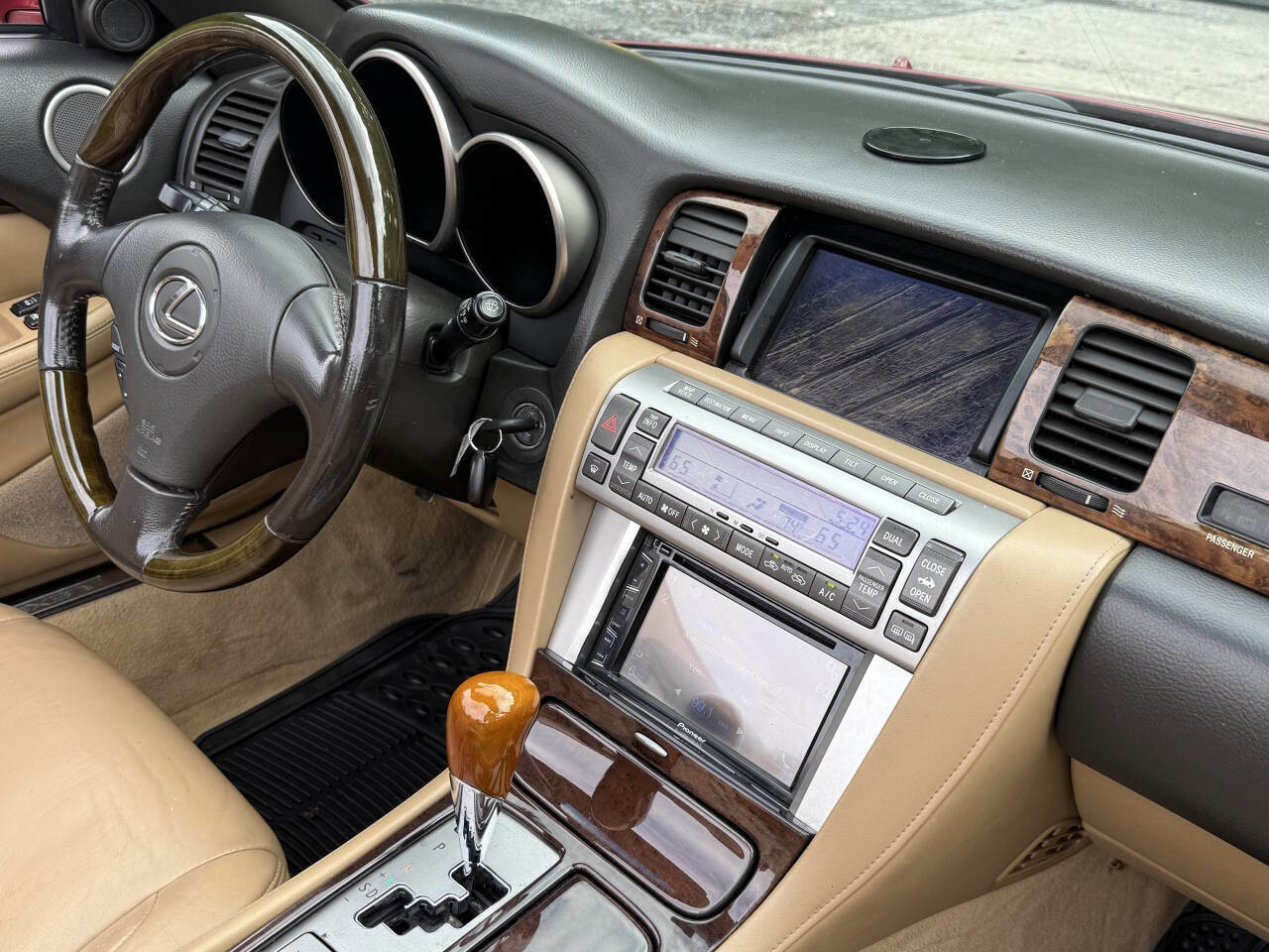 Used 2008 Lexus SC 430 Convertible image 28