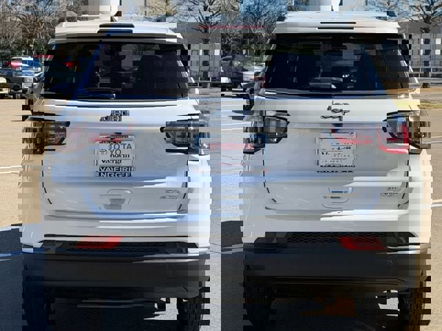 Used 2022 Jeep Compass Latitude image 5