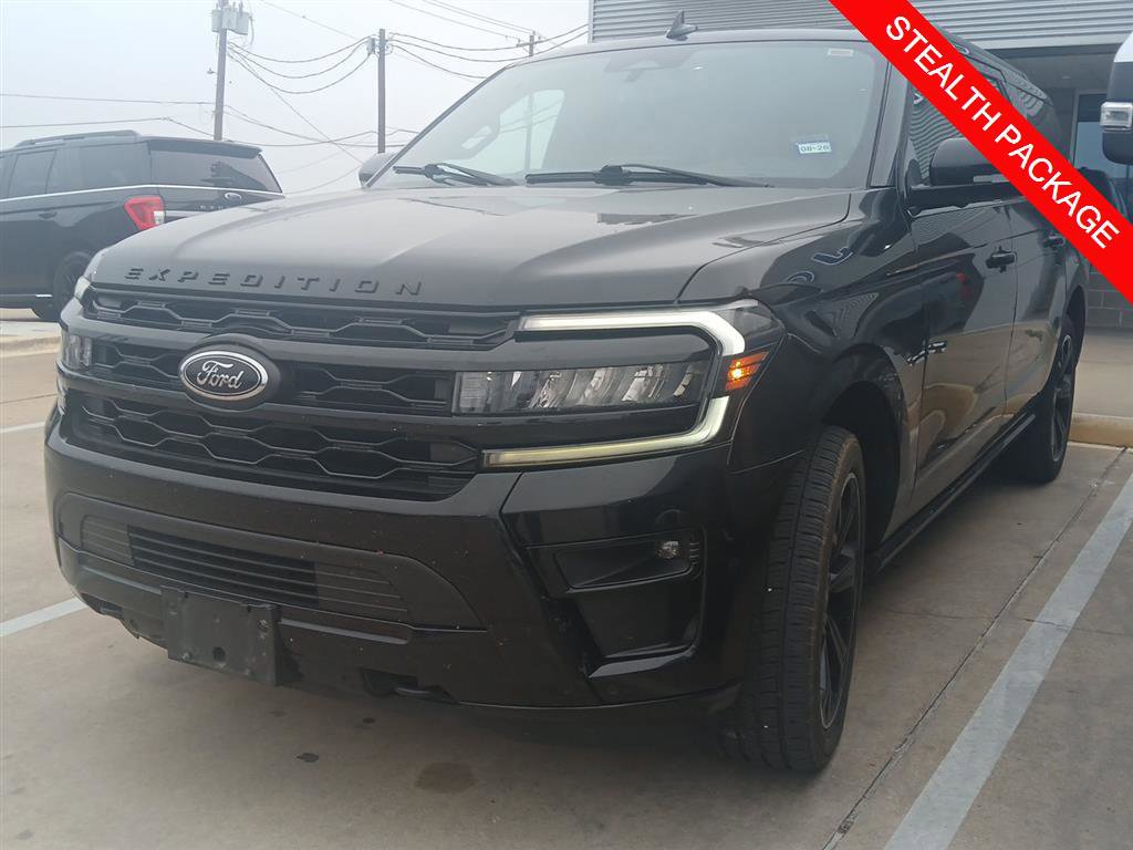 Used 2022 Ford Expedition Max Limited AWD/4WD image 3