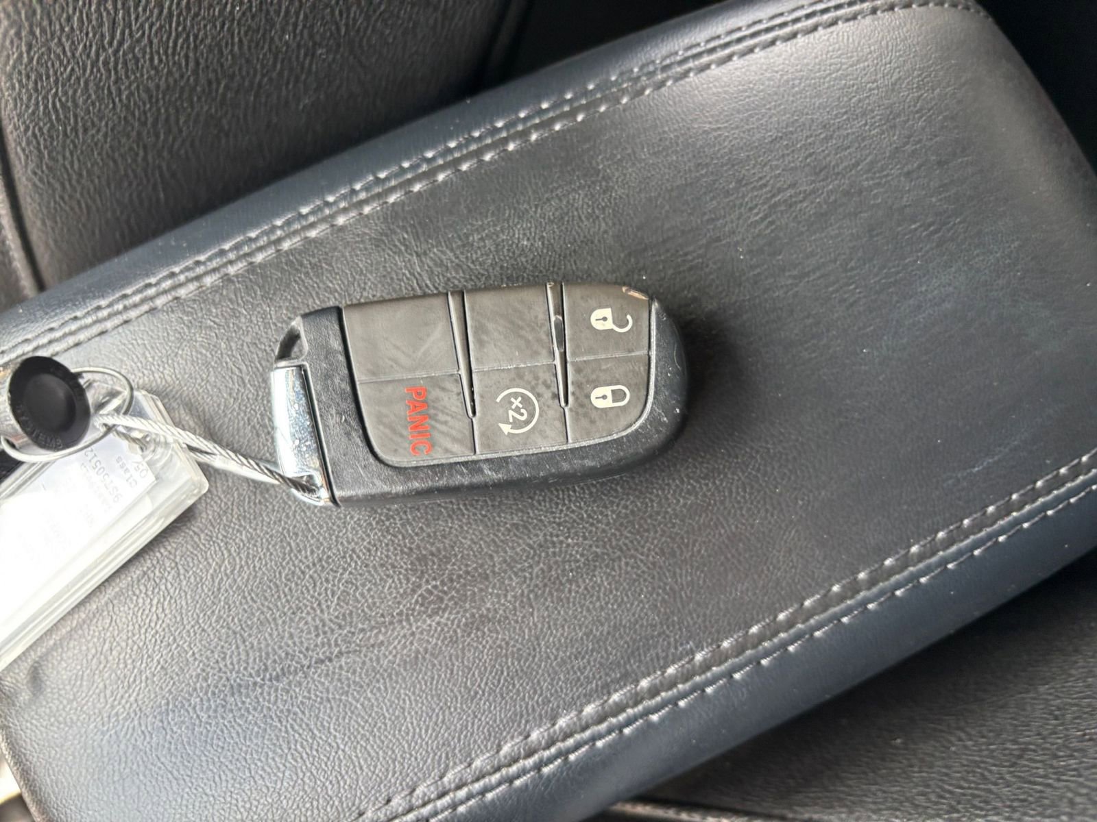 Used 2025 Jeep Compass Limited image 21