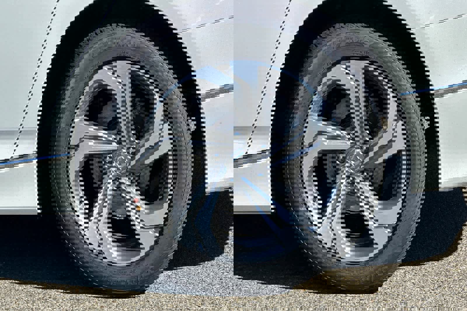 Used 2019 Honda Accord EX image 30