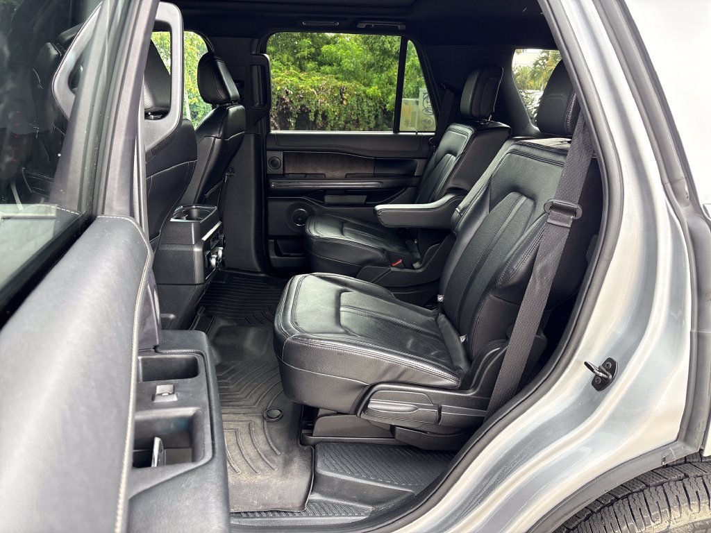 Used 2021 Ford Expedition Limited RWD image 30