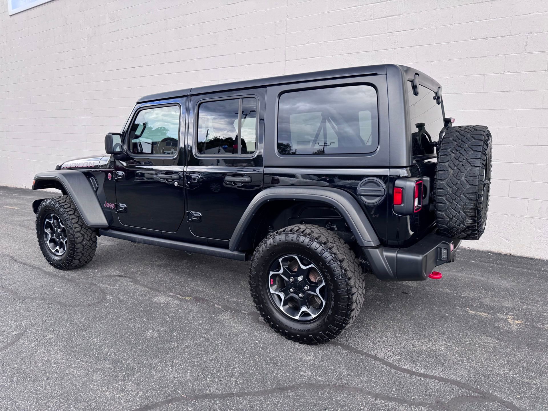 Used 2023 Jeep Wrangler Unlimited Rubicon w/ Dual Top Group image 3