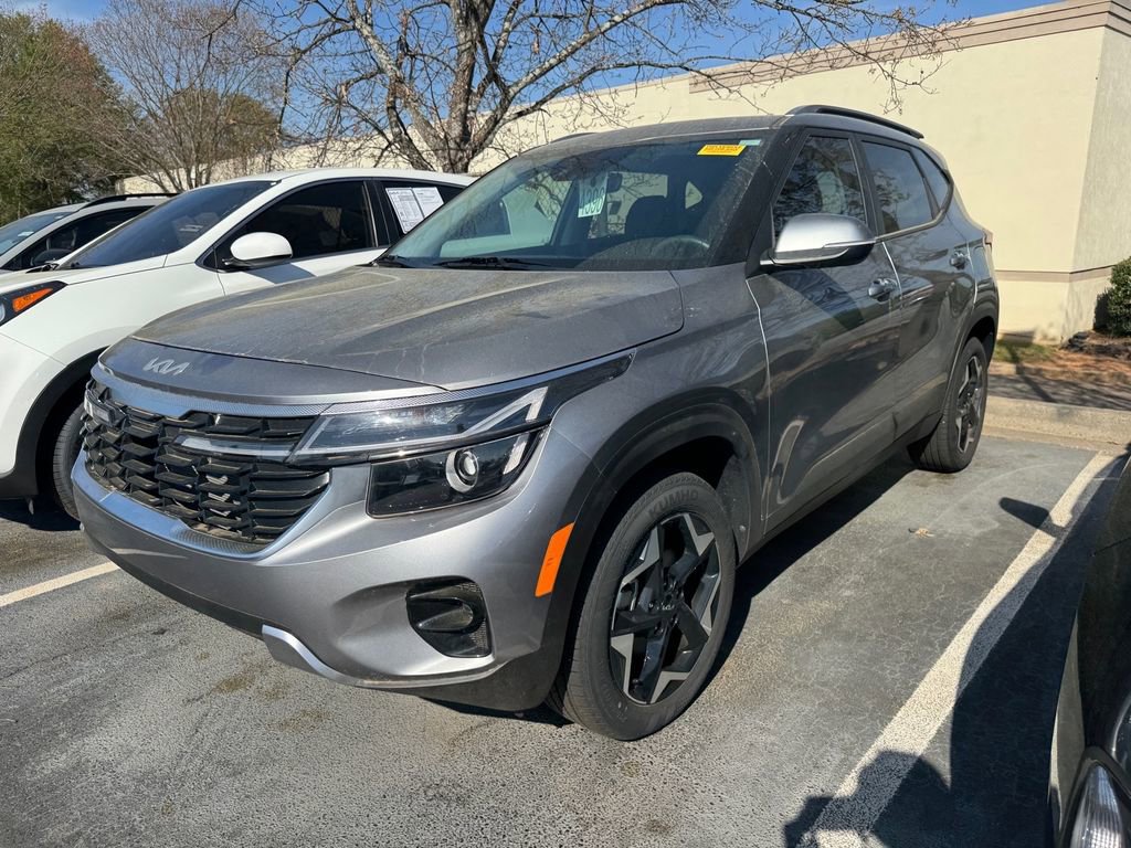 Certified 2025 Kia Seltos S image 9