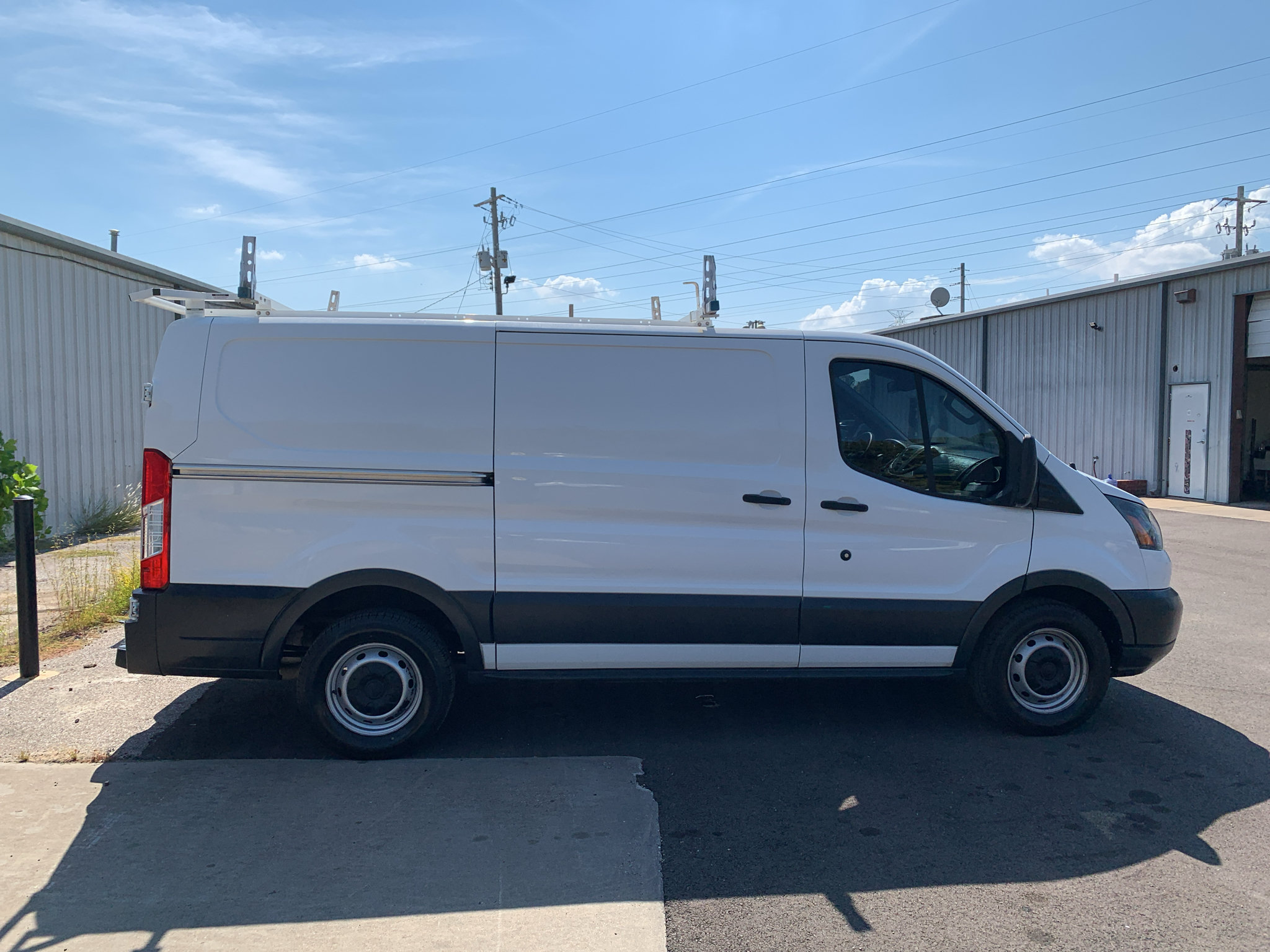 Used 2018 Ford Transit 150 130 Low Roof RWD image 2