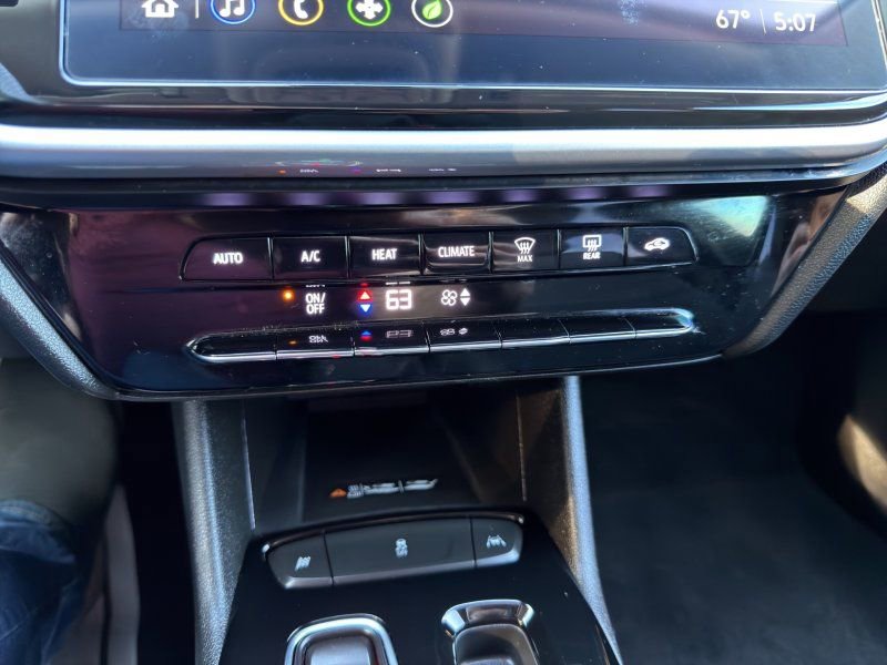 Used 2023 Chevrolet Bolt EUV LT w/ Driver Confidence Package FWD image 17