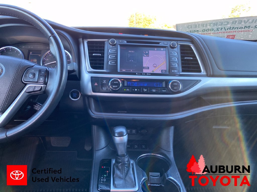 Certified 2019 Toyota Highlander XLE w/ Carpet Mat Package (TMS) AWD/4WD image 17