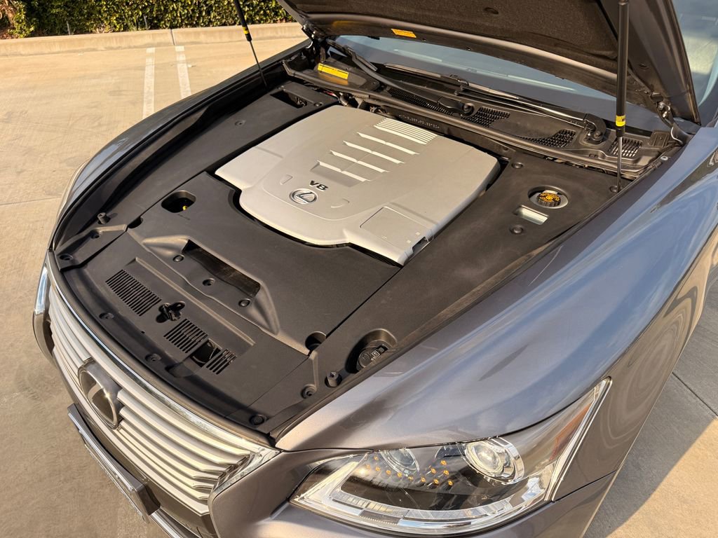 Used 2015 Lexus LS 460 w/ Comfort Package image 5