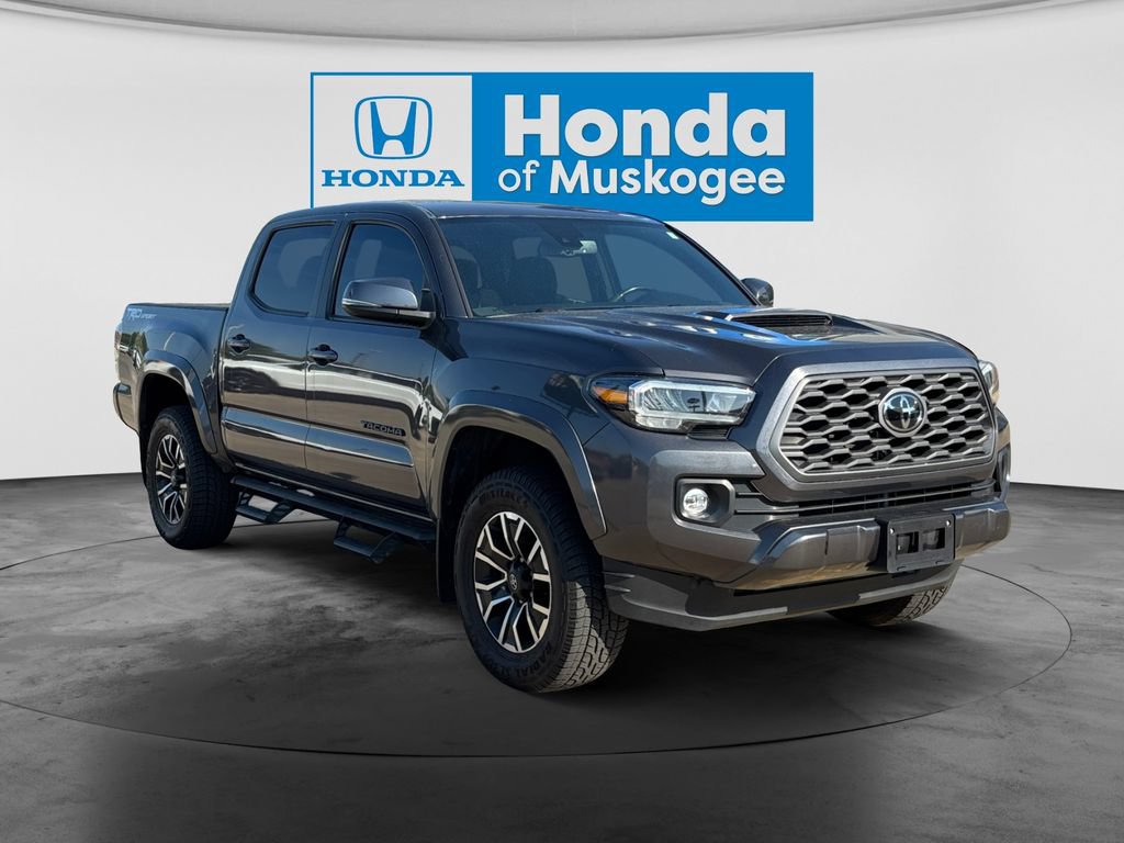 Used 2023 Toyota Tacoma TRD Sport w/ Technology Package RWD image 3