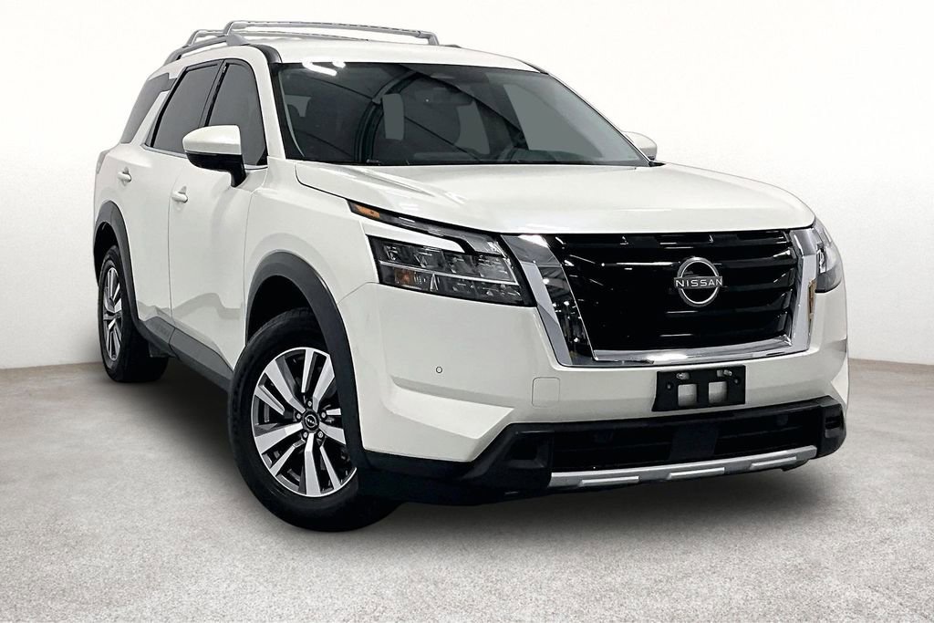 Used 2023 Nissan Pathfinder SL