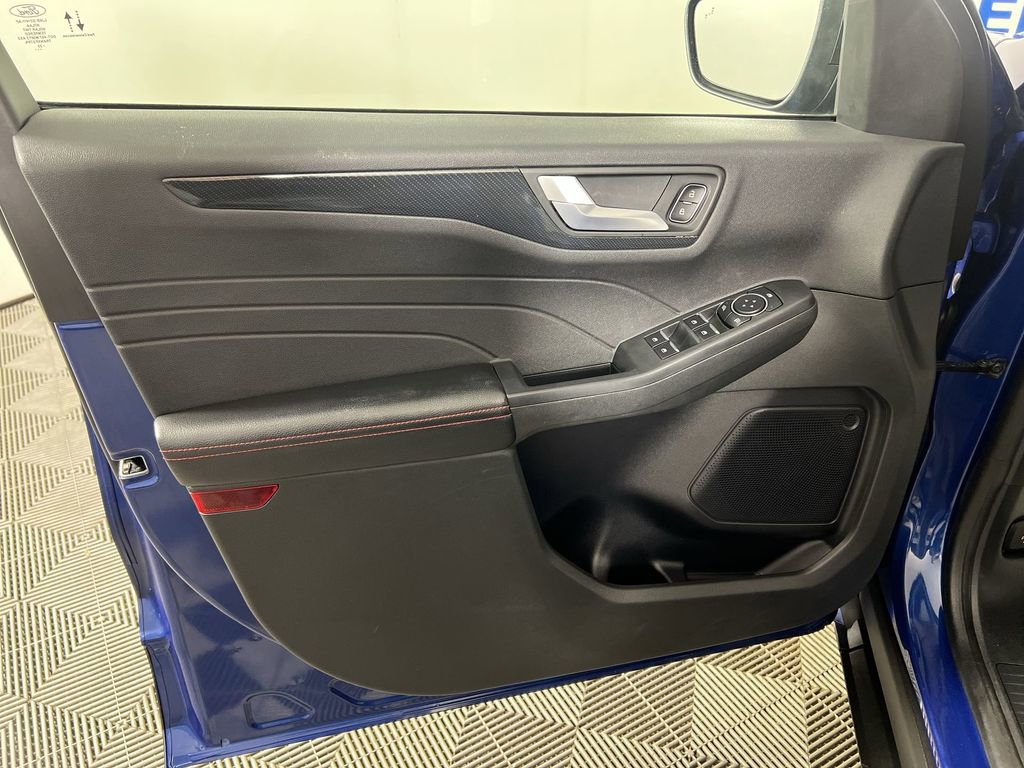 Used 2023 Ford Escape ST-Line image 21