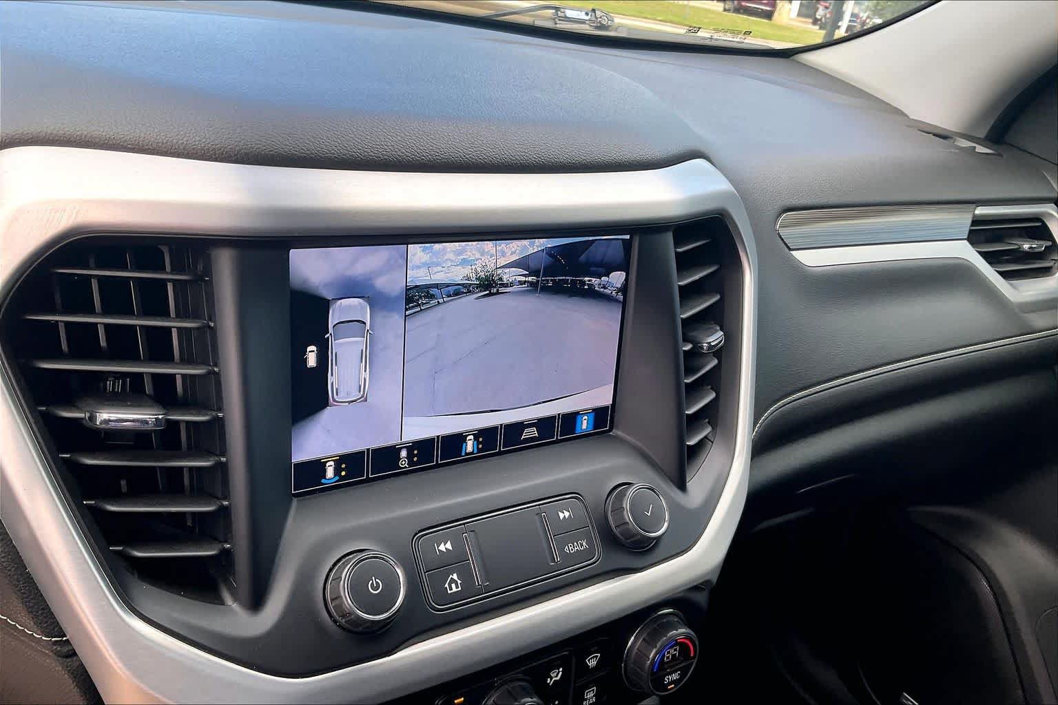 Used 2022 GMC Acadia SLT w/ Technology Package FWD image 26