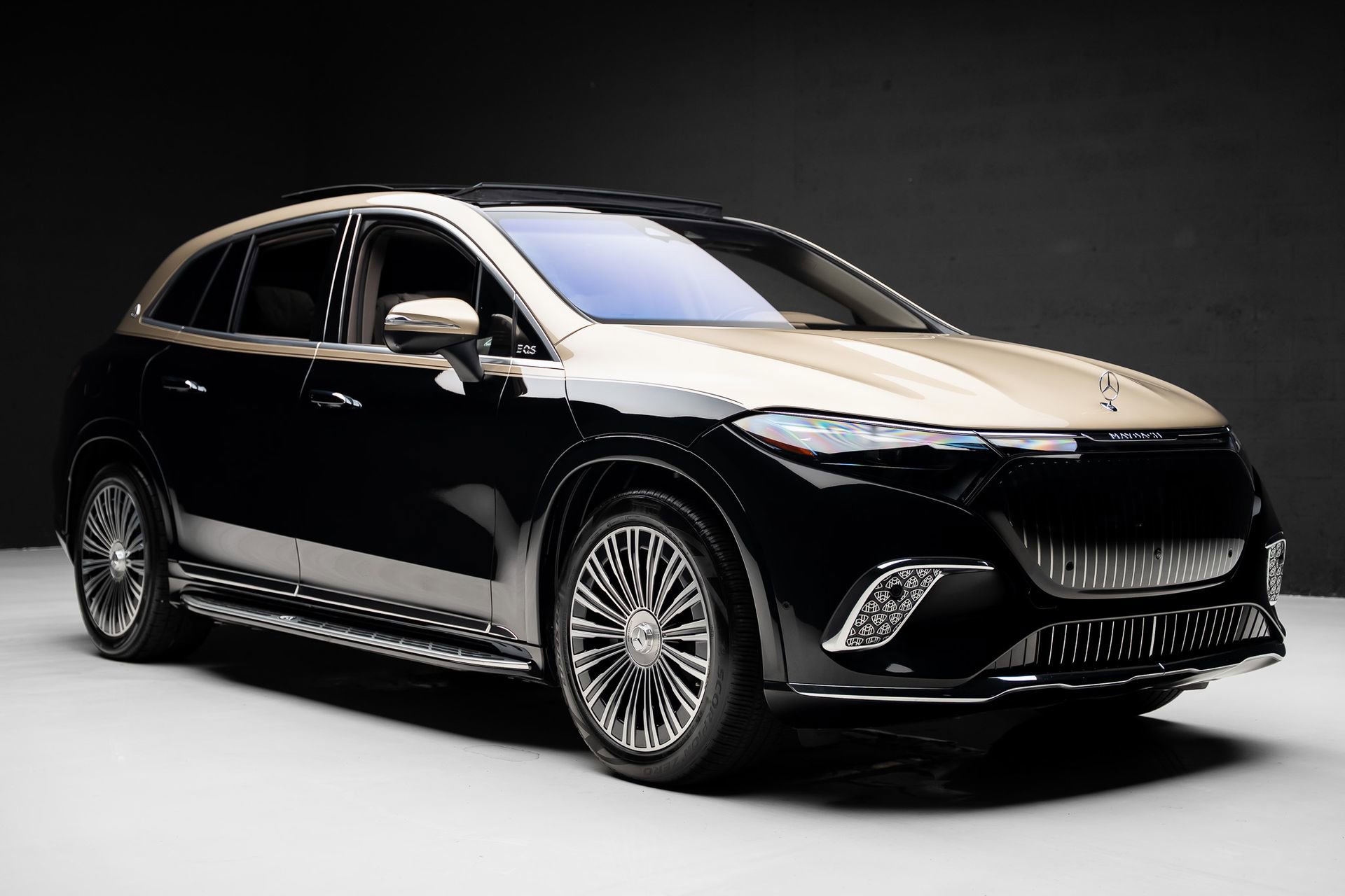 Used 2024 Mercedes-Benz Maybach EQS 680 4MATIC image 92