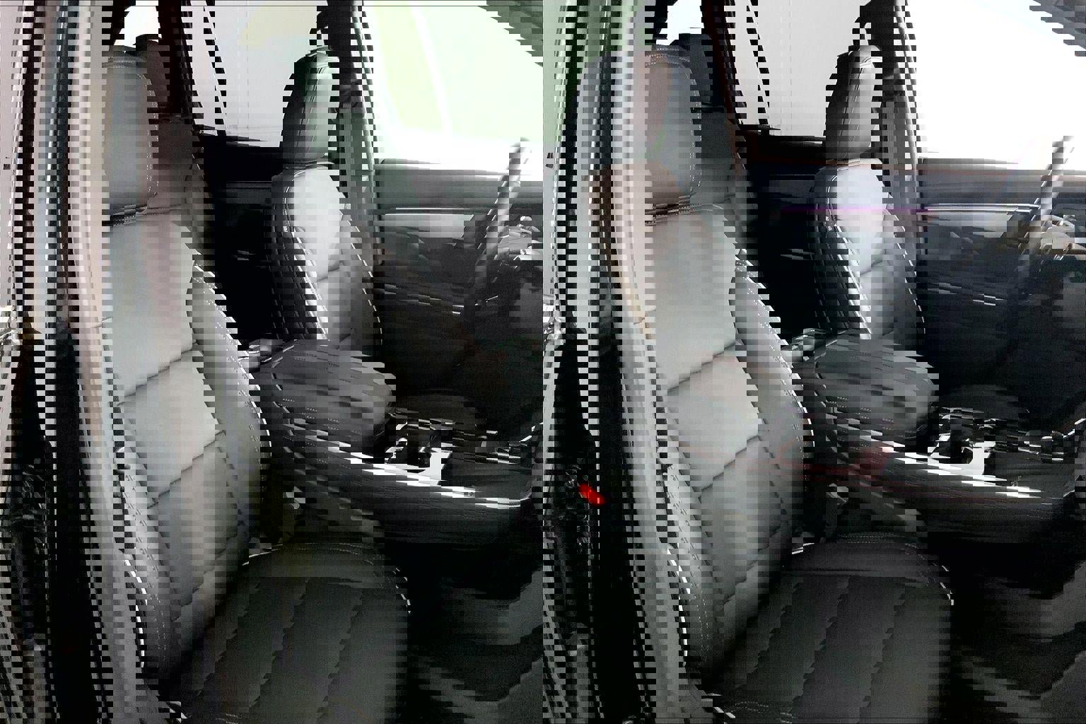 Used 2025 Buick Enclave Preferred AWD/4WD image 7