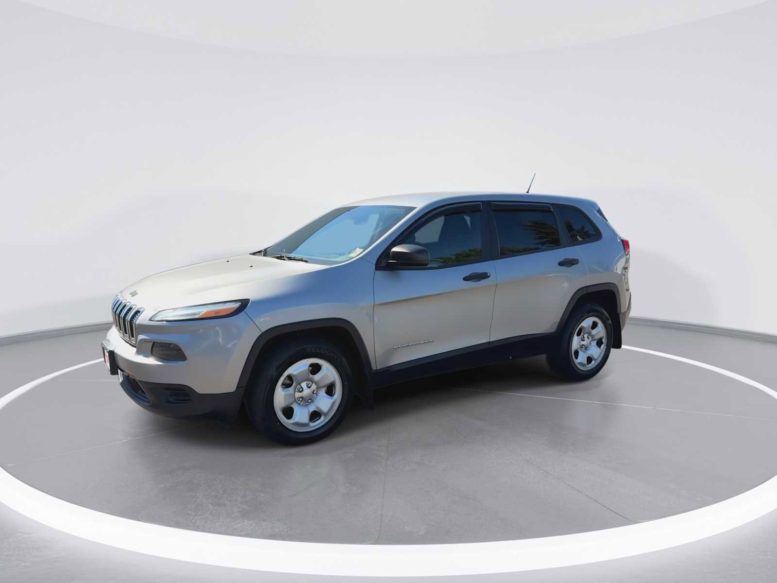 Used 2014 Jeep Cherokee Sport FWD image 4