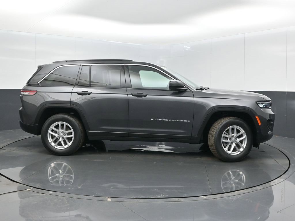 New 2026 Jeep Grand Cherokee Laredo image 8