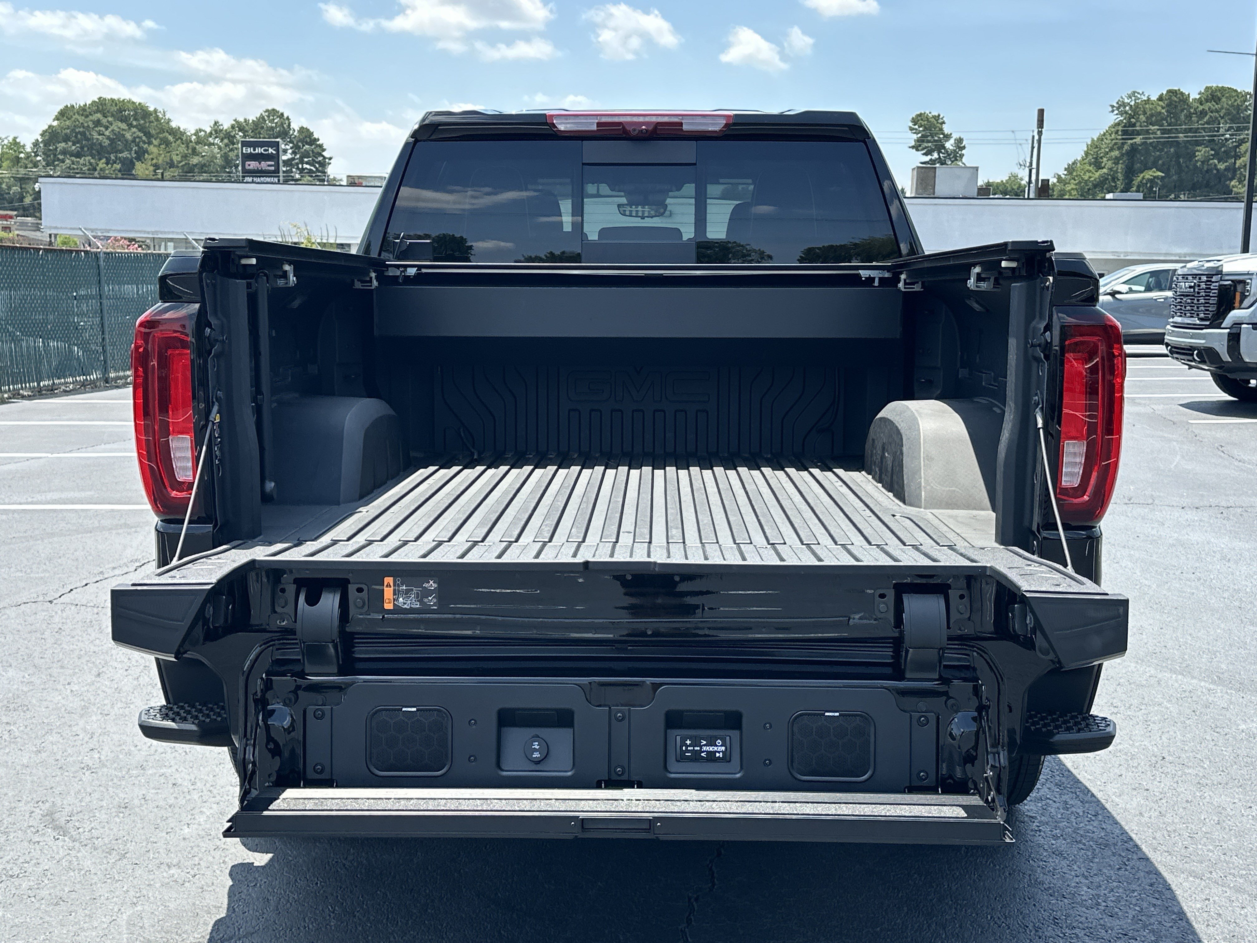 Used 2025 GMC Sierra 1500 Denali Ultimate AWD/4WD image 14