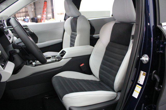 New 2026 Mitsubishi Outlander SE image 7