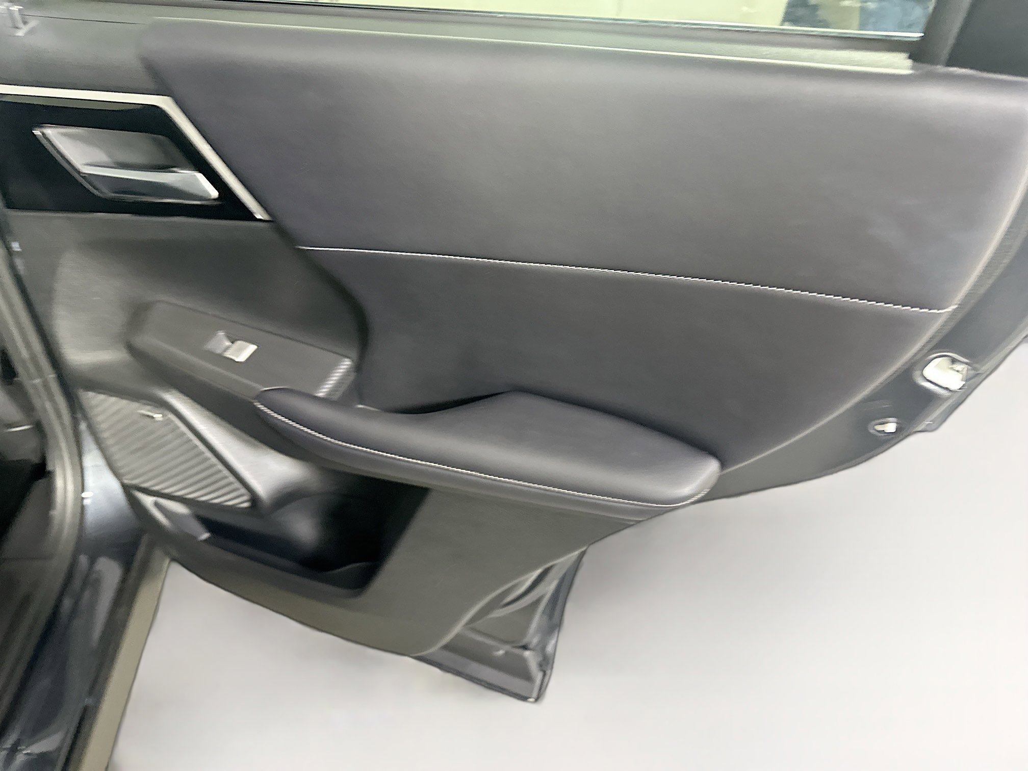 Used 2025 Mitsubishi Outlander SE image 30