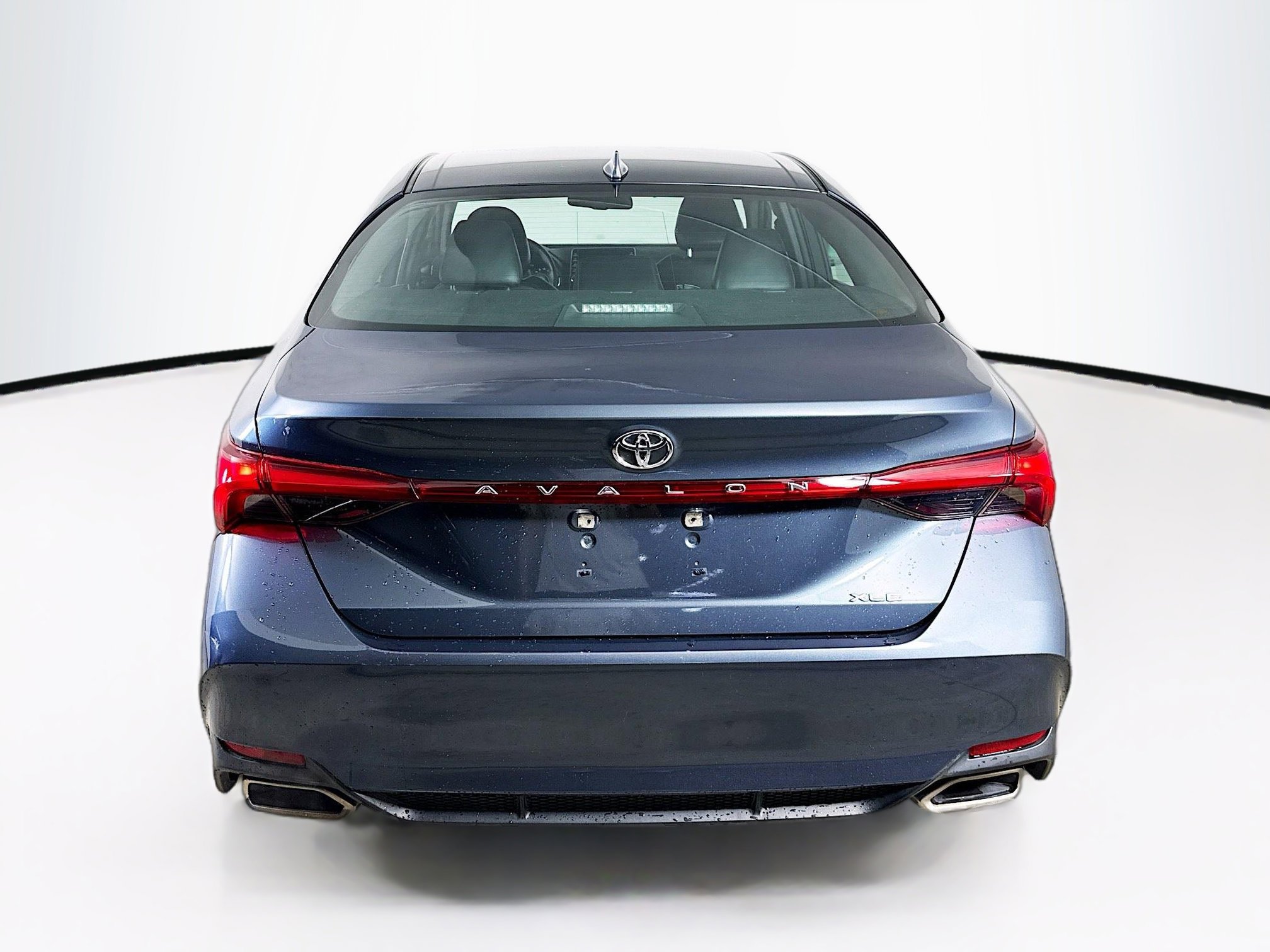 Used 2022 Toyota Avalon XLE image 30