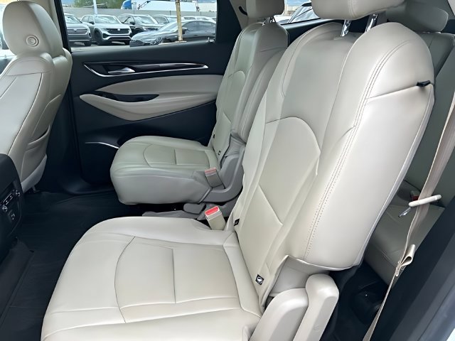 Used 2019 Buick Enclave Essence FWD image 18