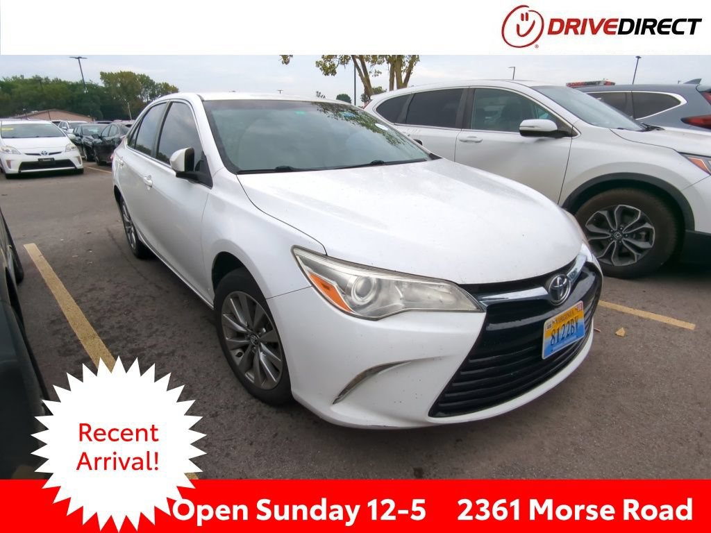 Used 2017 Toyota Camry XLE FWD image 1